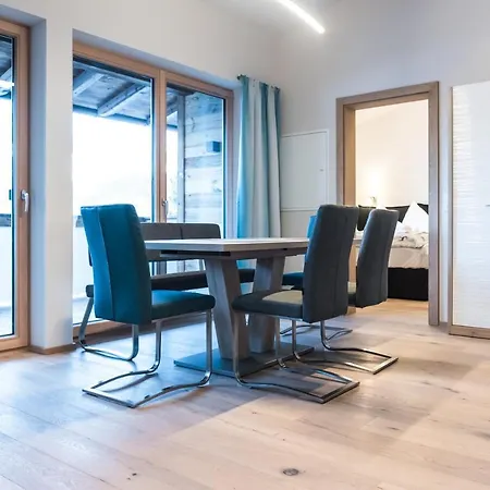 アパート Center Penthouse Hollersbach 10 By Alpina-holiday ホラースバッハ・イム・ピンツガウ